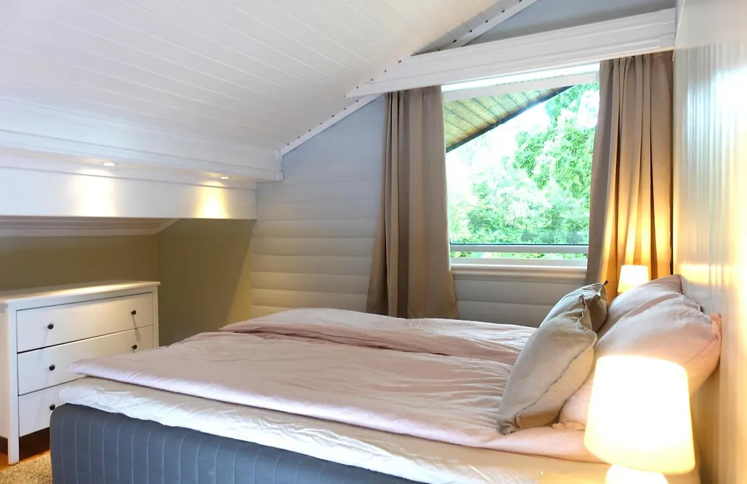 Villa Arboretet - Seaside Villa With Private Pool & Infrared Sauna In The Heart Of Arboretet, Bergen-1