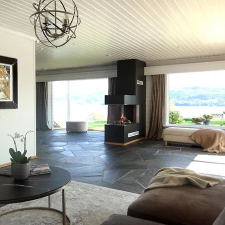 Villa Arboretet - Seaside Villa With Private Pool & Infrared Sauna In The Heart Of Arboretet, Bergen-2